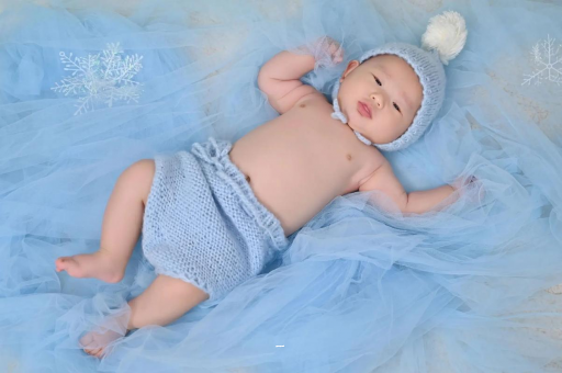 延安摸孕妇肚子沾喜气